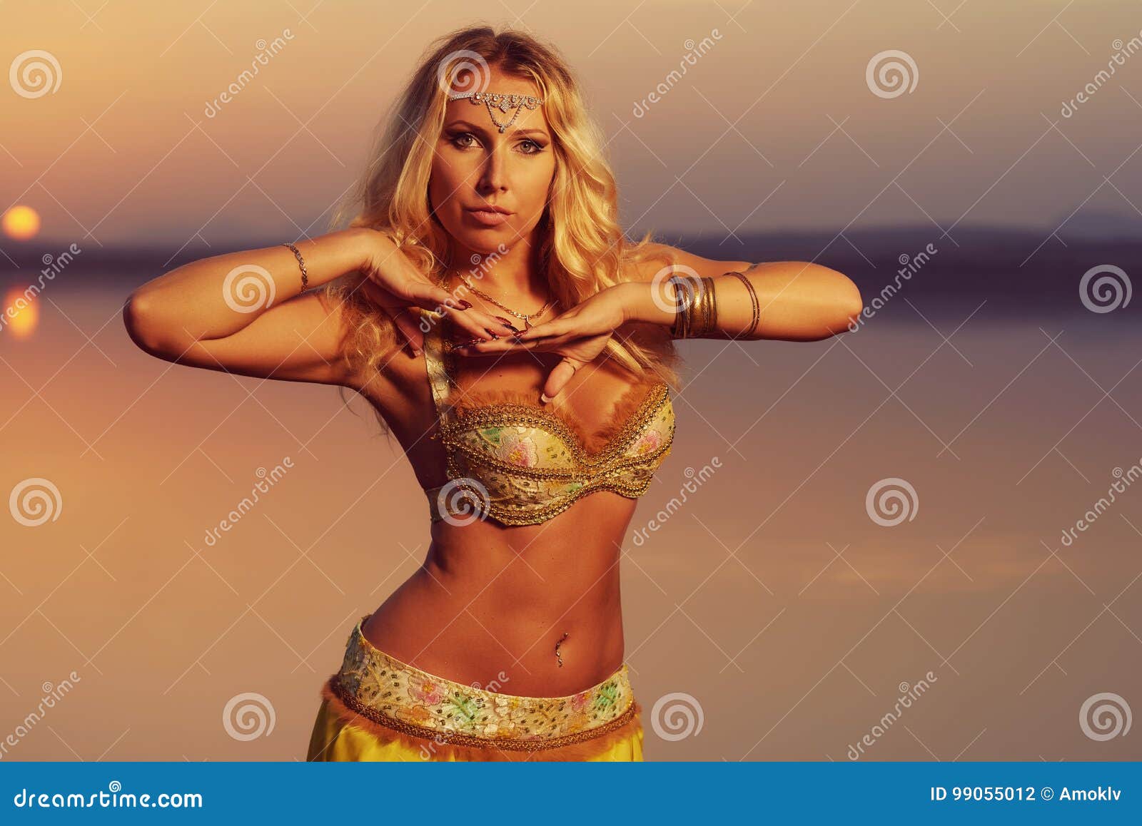 dejan starcevic recommends Blonde Belly Dance