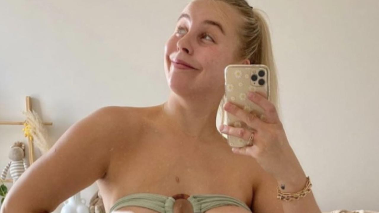 alexandra s recommends boobs accidentally exposed pic