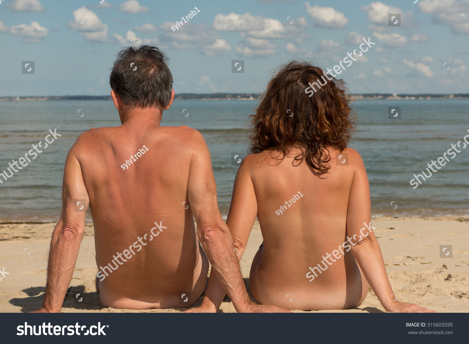 danny fabrizio recommends Naked Couples On The Beach