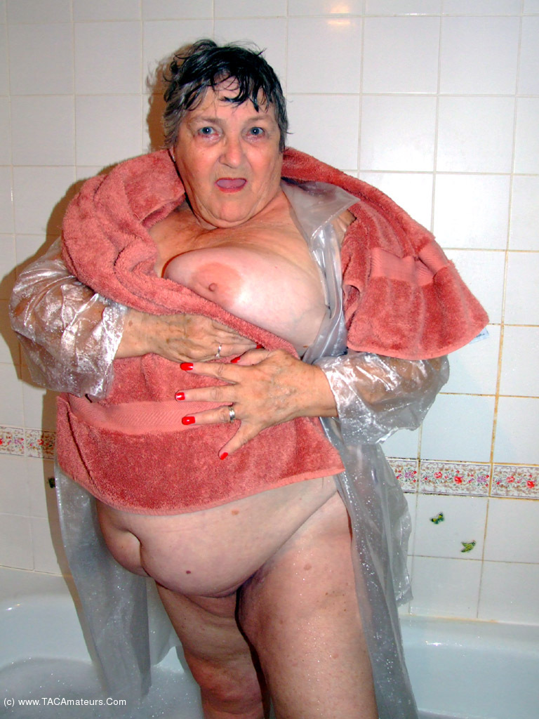 Best of Grandma shower porn