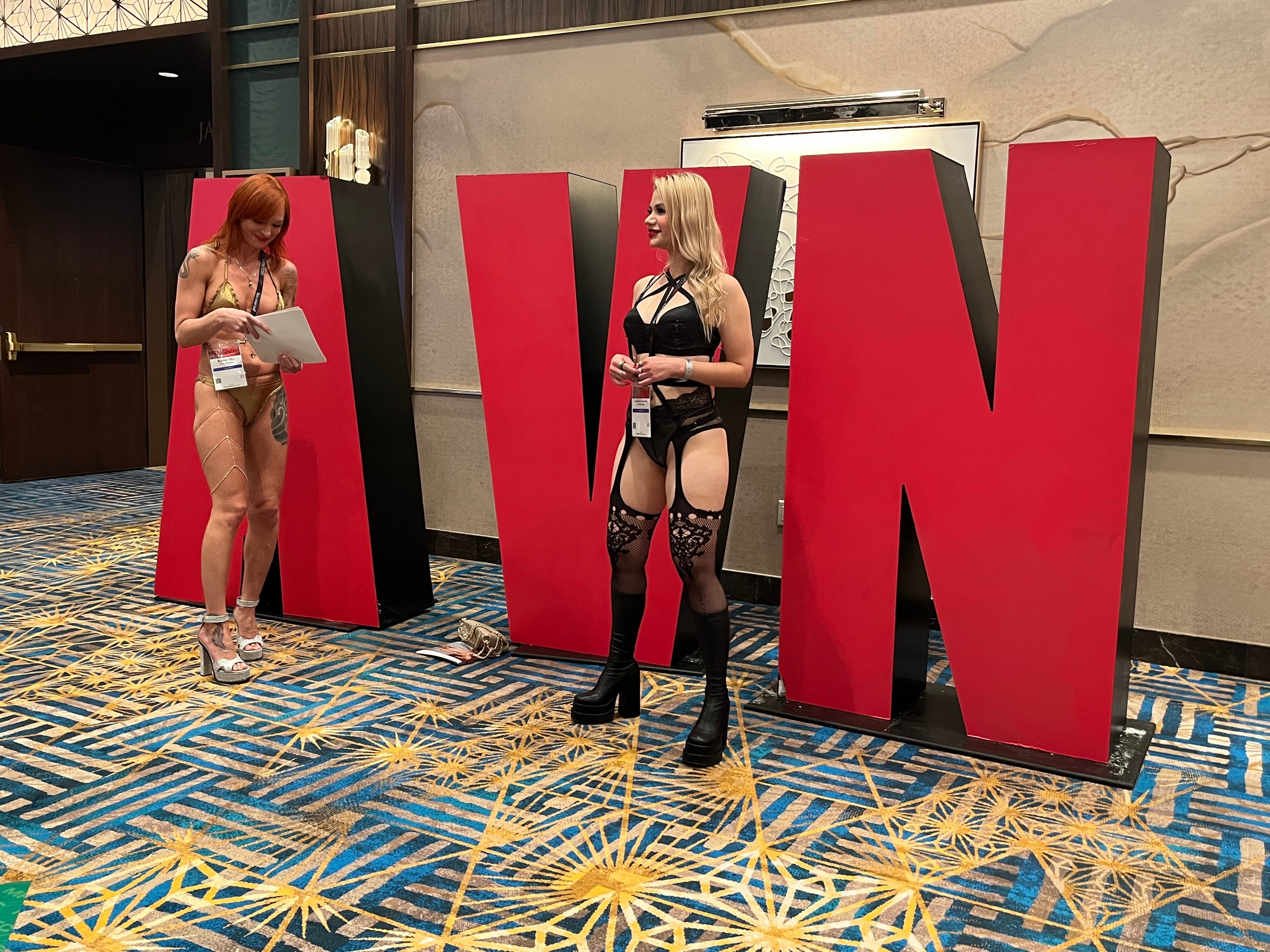 ann esteves recommends Vegas Porn Convention