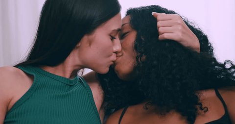 avinash primalani recommends lesbian brazilian kiss pic