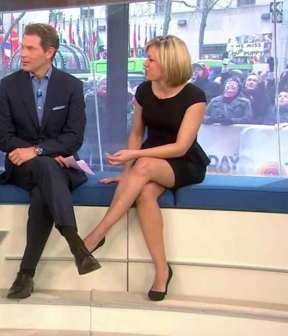 dylan dreyer legs