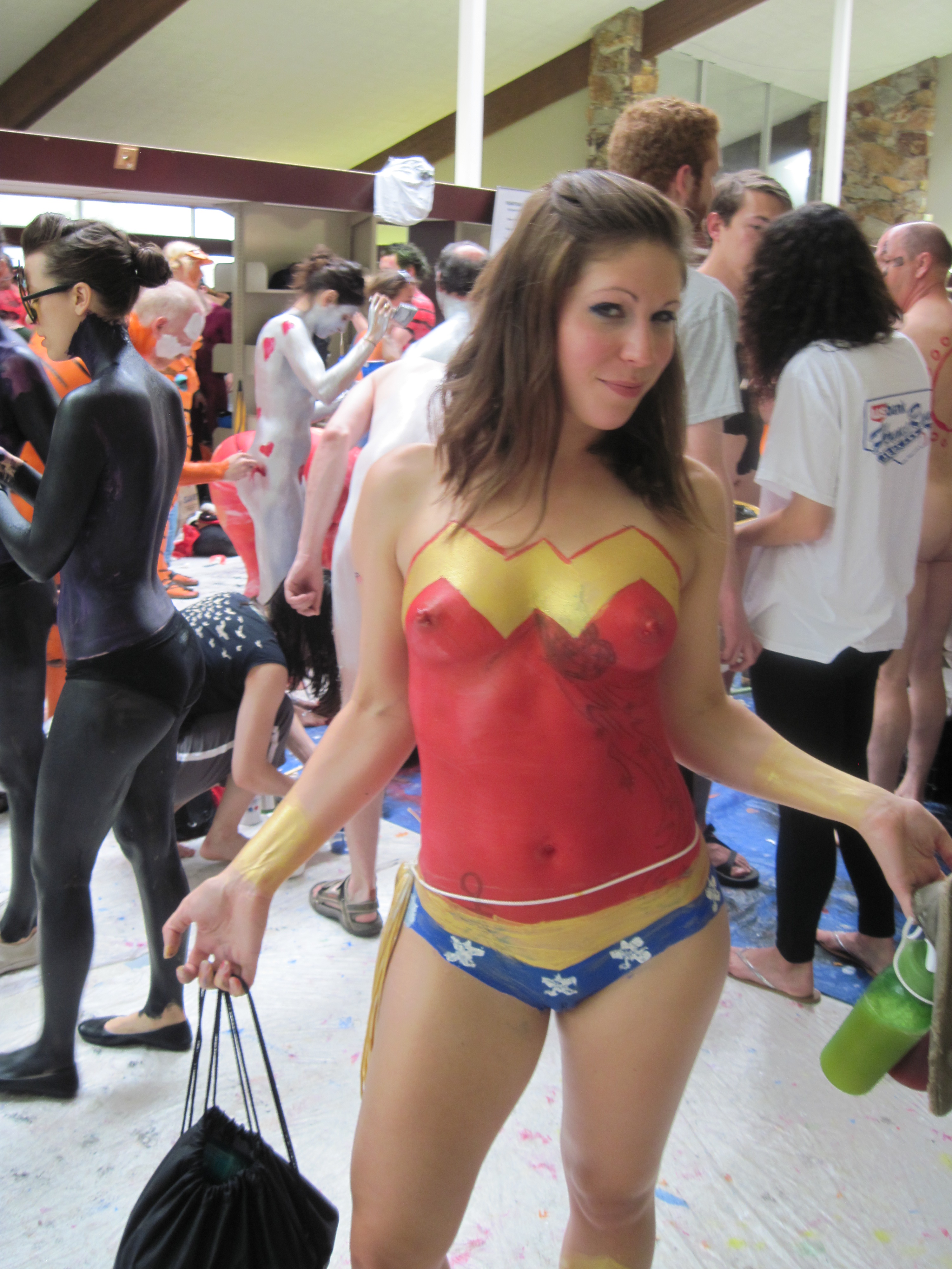 carolyn helms recommends Comic Con Nude