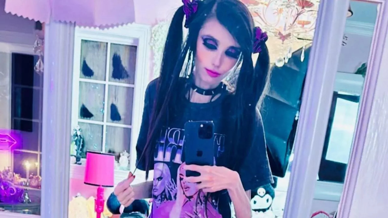 arie dwi putra add eugenia cooney porn photo