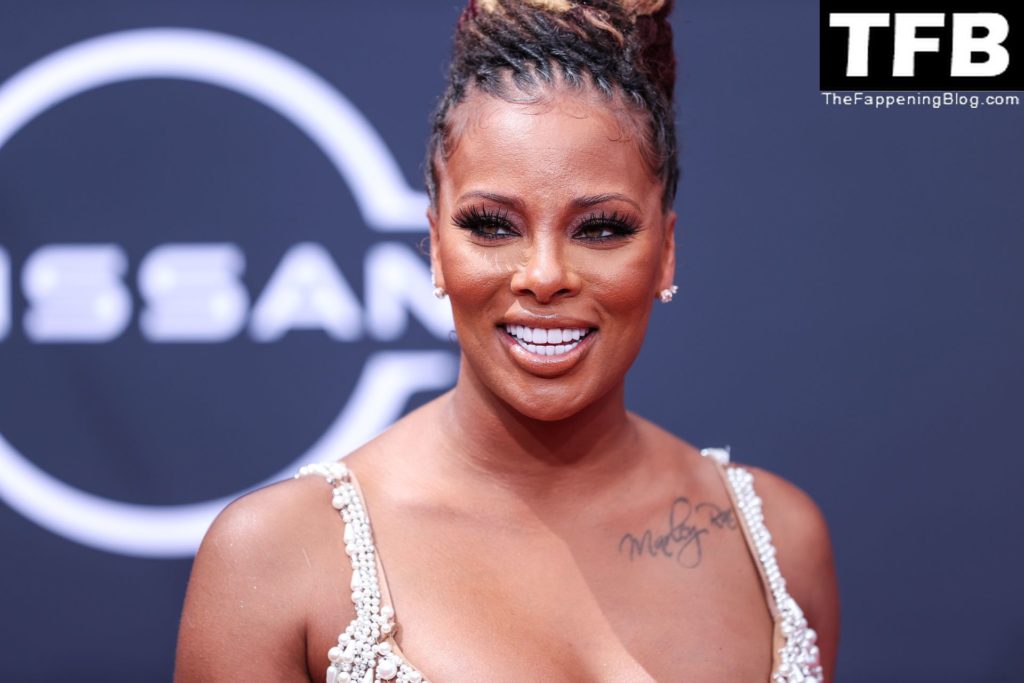 aiza broqueza recommends Eva Marcille Nude