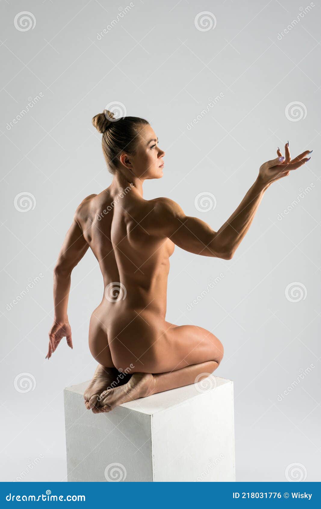 fit woman nude