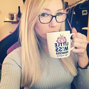 don bourne add gross gore gf photo