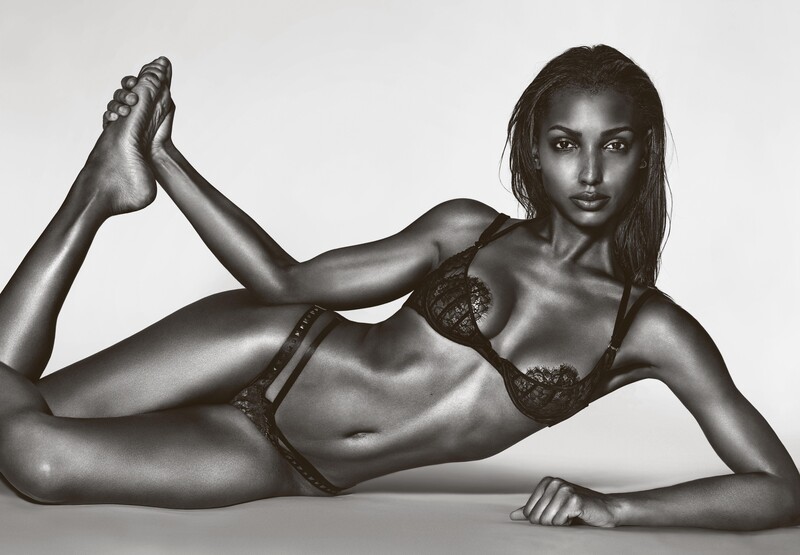 Jasmine Tookes Naked in boats