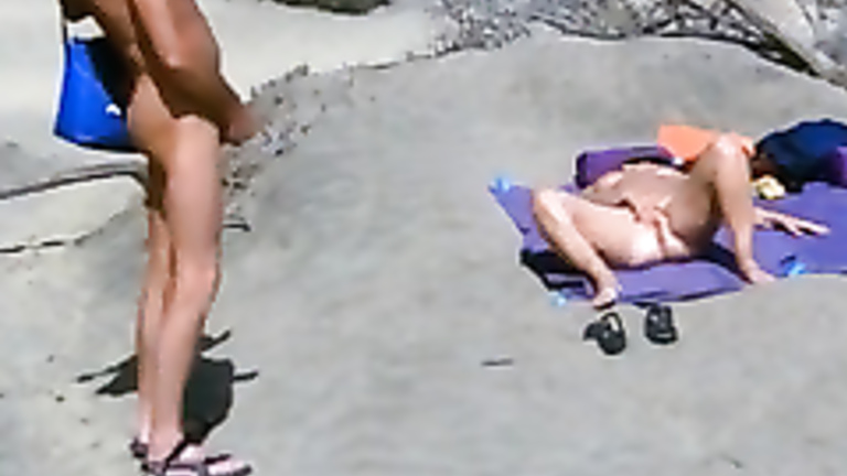 amy rutter recommends masturbate on beach pic