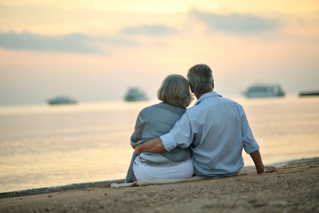 cheyenne johns recommends mature couple beach pic