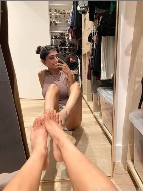 candace dickerson recommends Mia Khalifas Feet