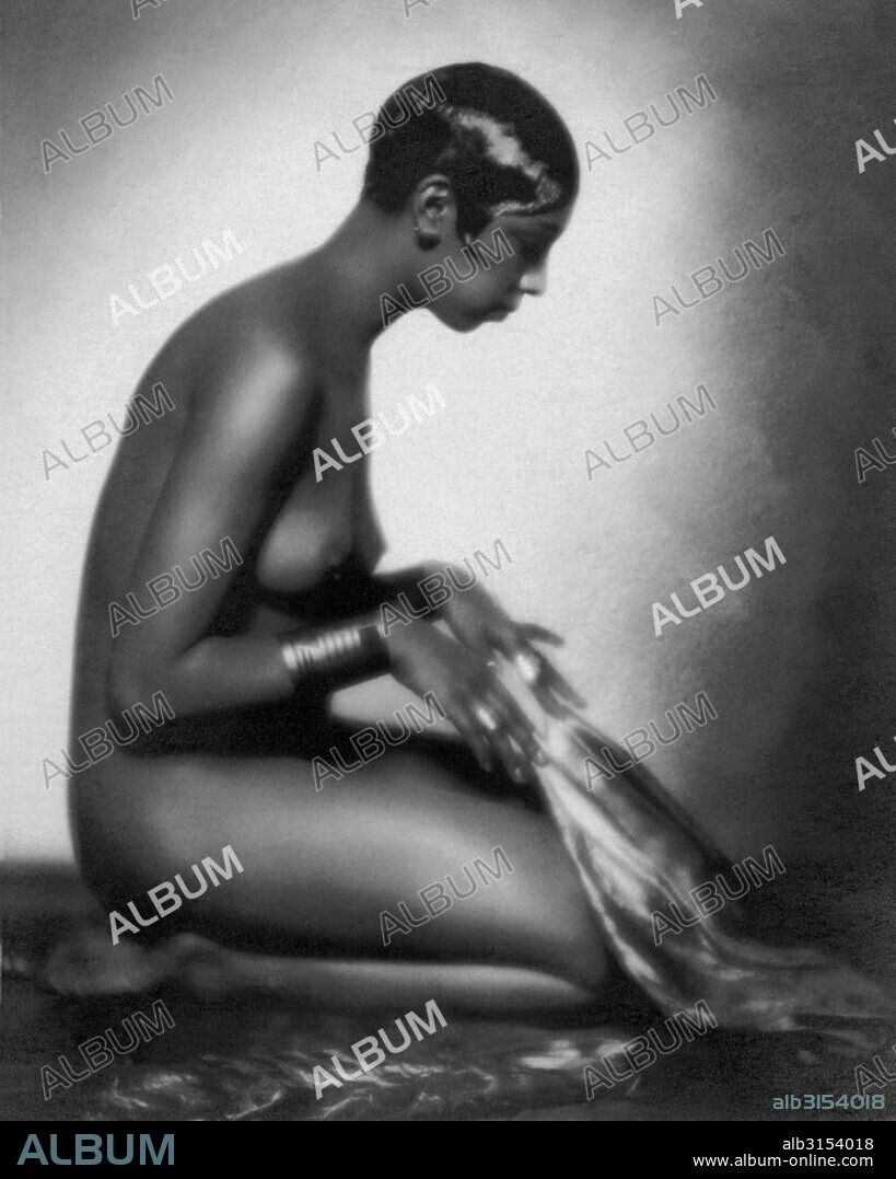 allan stanfield recommends Naked Josephine Baker