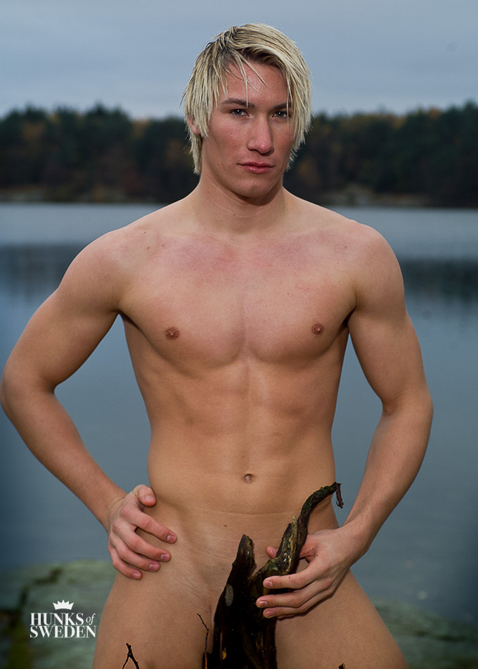 naked scandinavian guys