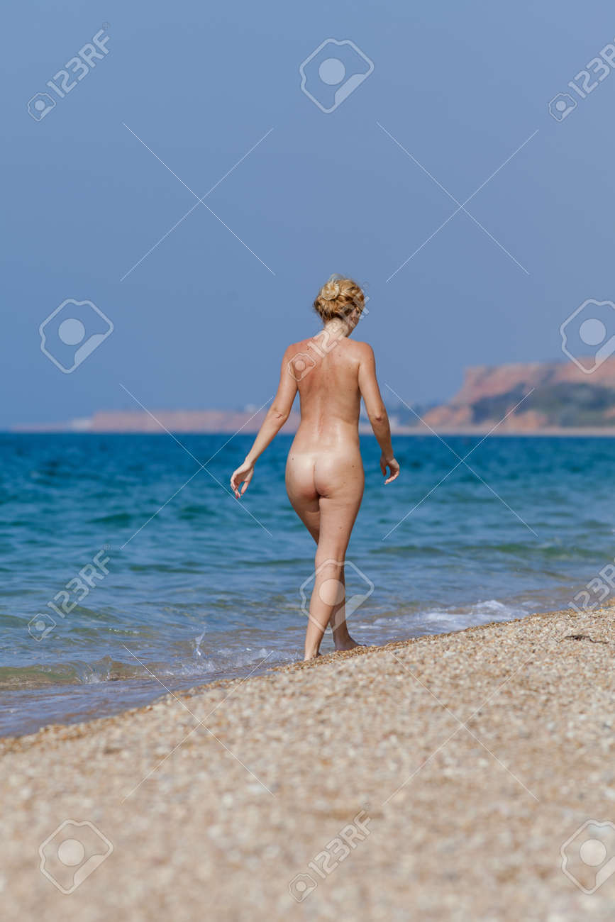 charles talent recommends Nude Women Walking On Beach