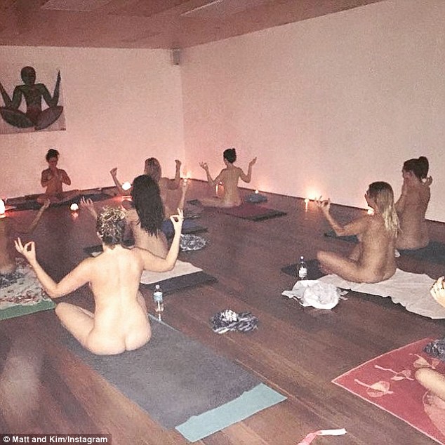 dominika banas add photo nude yoga class