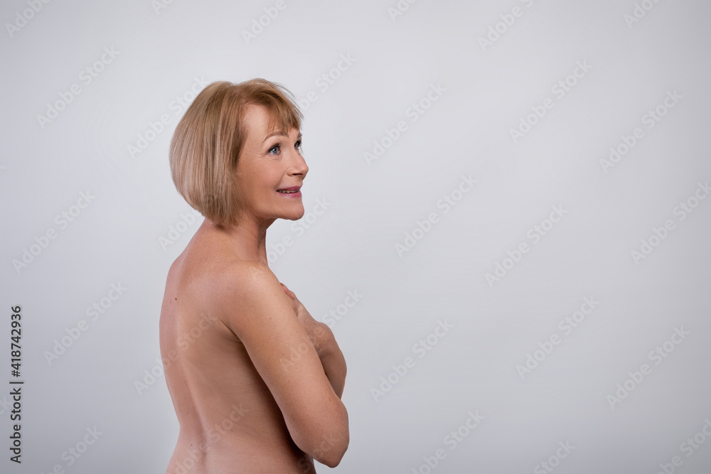 ananda mishra recommends Older Women Posing Nude