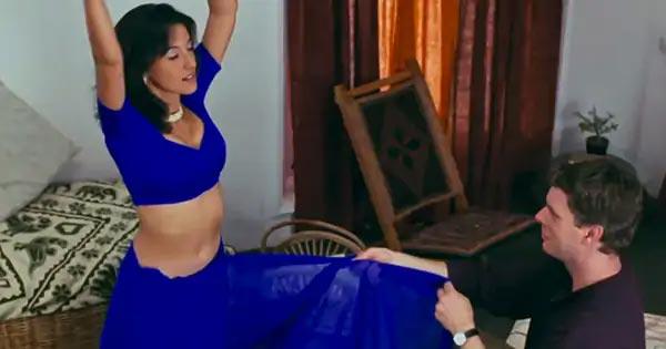 saree seducing