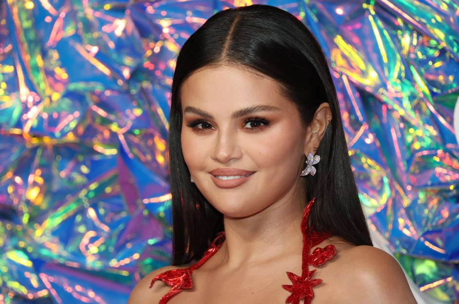 anthony varriano recommends selena gomez porm pic