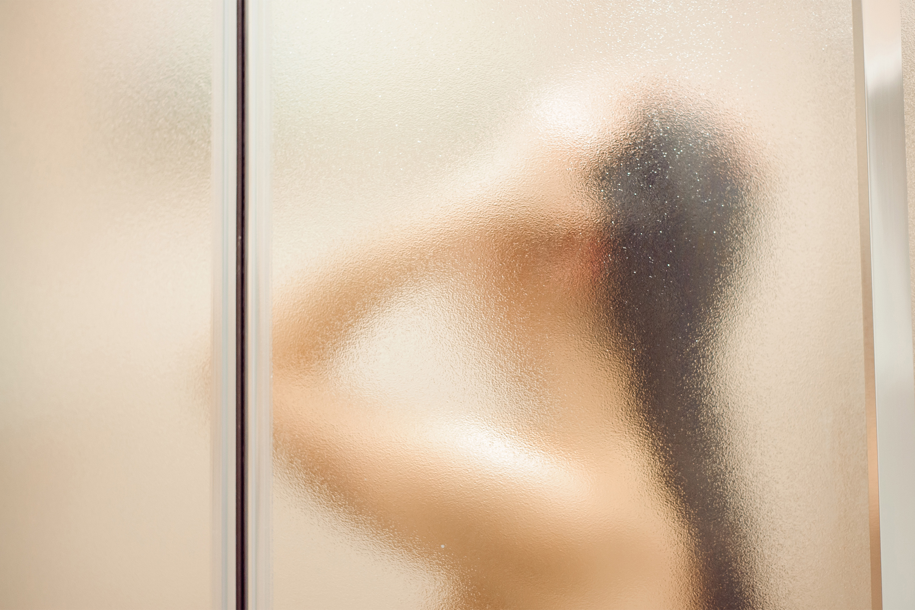 cortney spencer recommends spying on guys in the shower pic