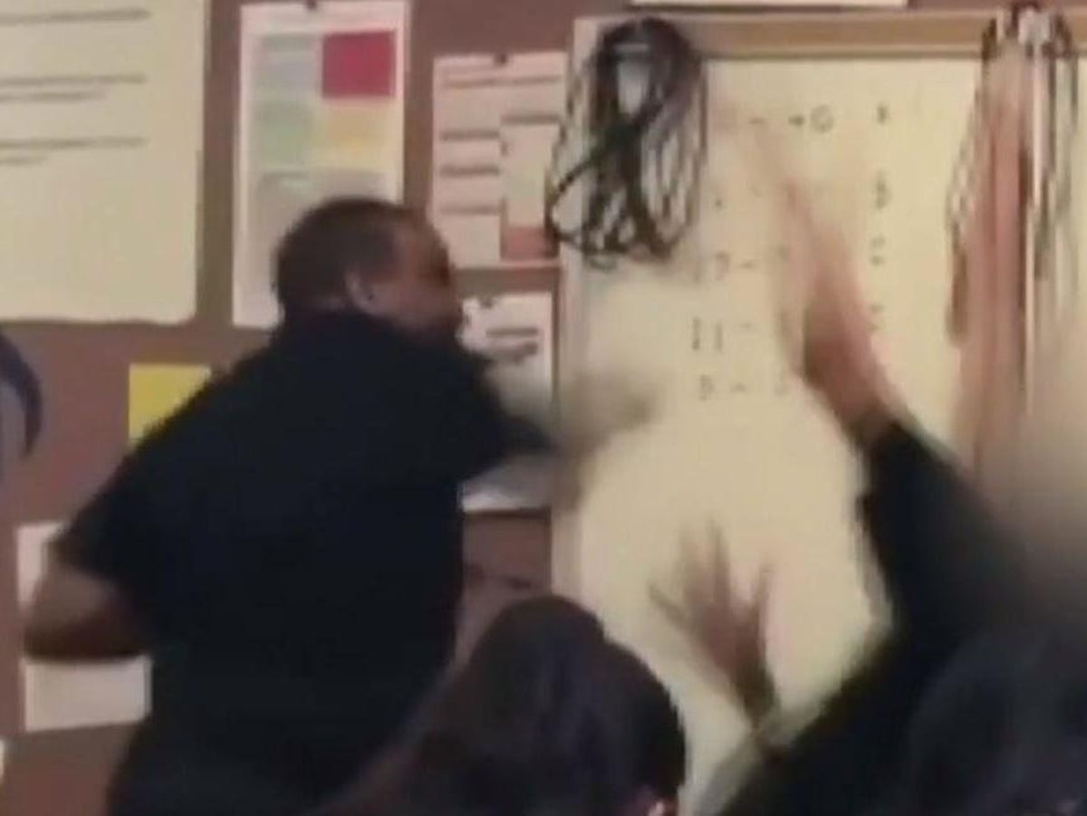 connie bullard recommends teacher fights student over phone video uncut version pic